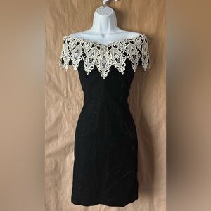 Scott McClintock crushed velvet vintage off the shoulder black lace neck size 12